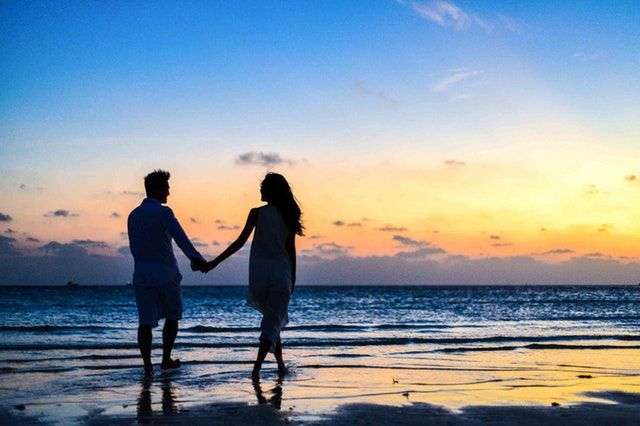 - difference between love and attraction. Love vs Attraction